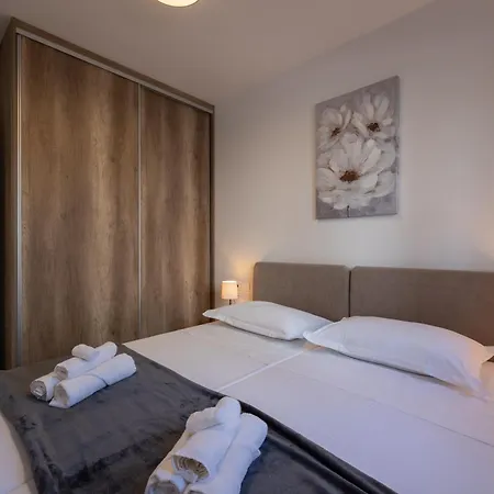 Apartament Maya & Tina Trogir